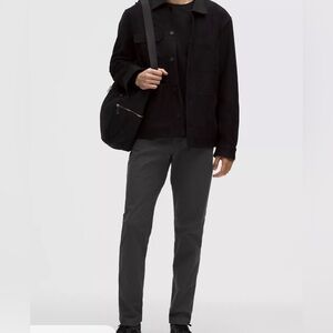 Lululemon Men’s Pants ABC Classic-Fit 5 Pocket Pant 30L
Warpstreme Size 38